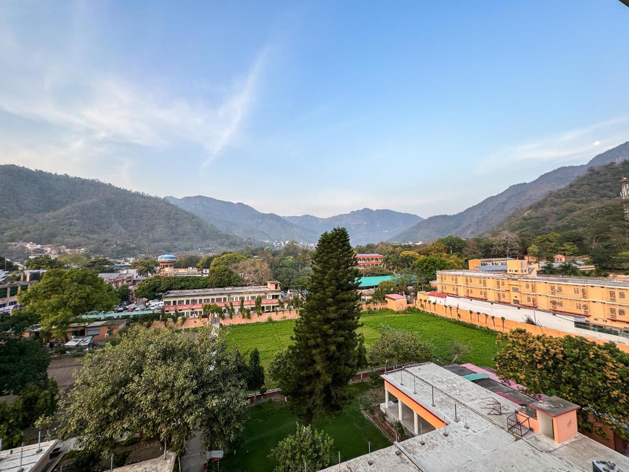 Green View By Green Tree Hotels Rishikesh Bagian luar foto